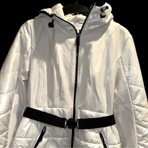 🎉 Host Pick! 🎉 NWT Guess Belted Winter Coat Women’s Medium - Picture 5 of 13